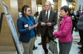 Auggie research wows at the rotunda